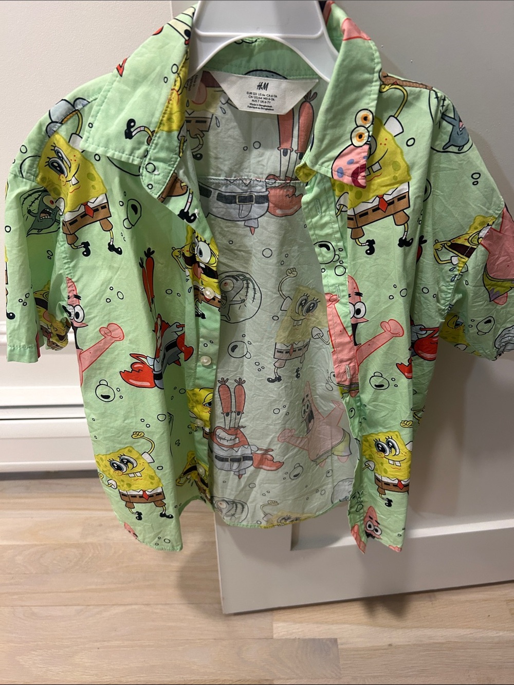 H&M Light Green SpongeBob & Friends Short-Sleeve Button-Up Shirt